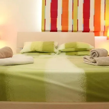 شقة Tia